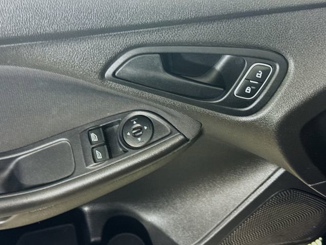 Used 2018 Ford Focus S FWD image 17