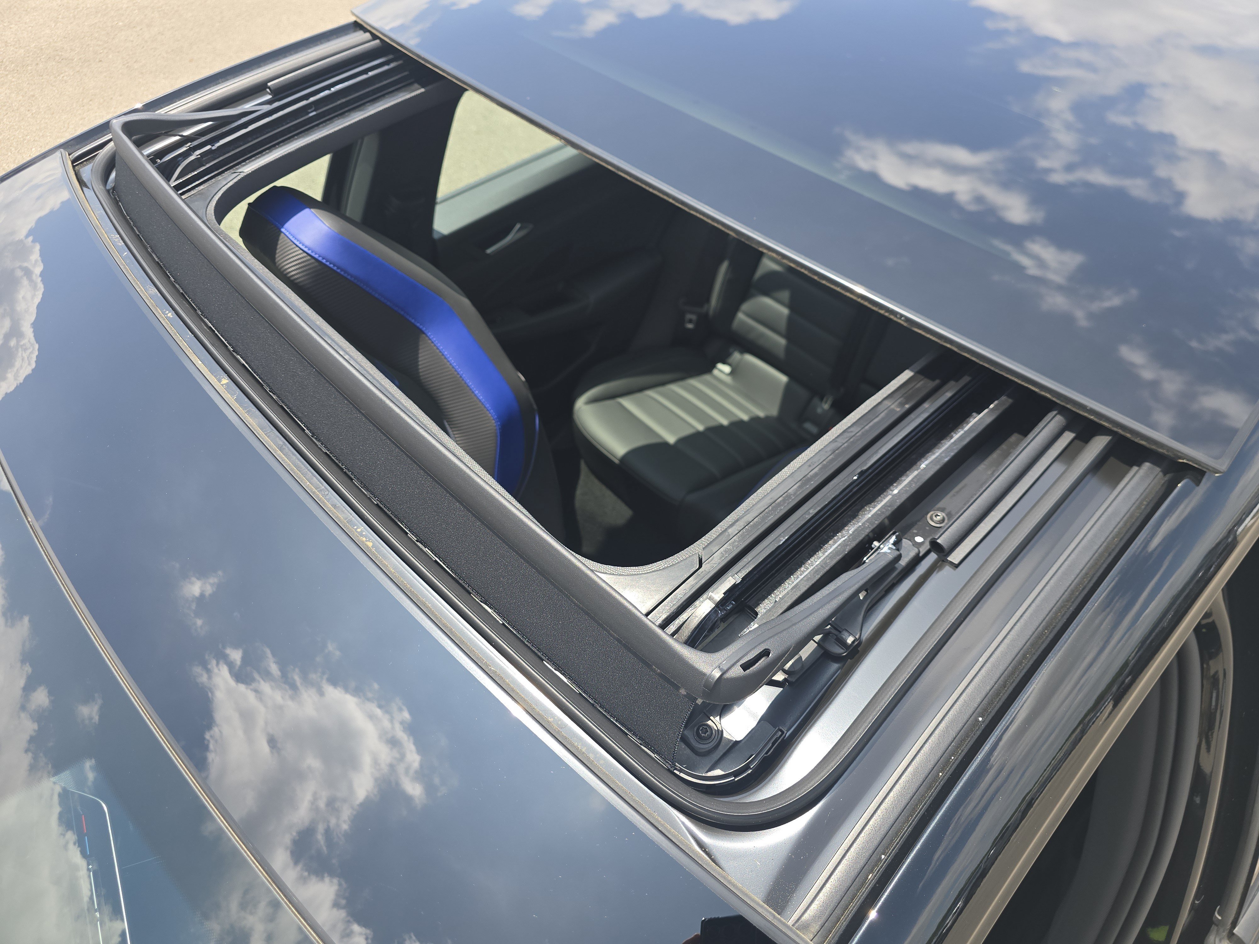 New 2026 Volkswagen Golf AWD/4WD image 9