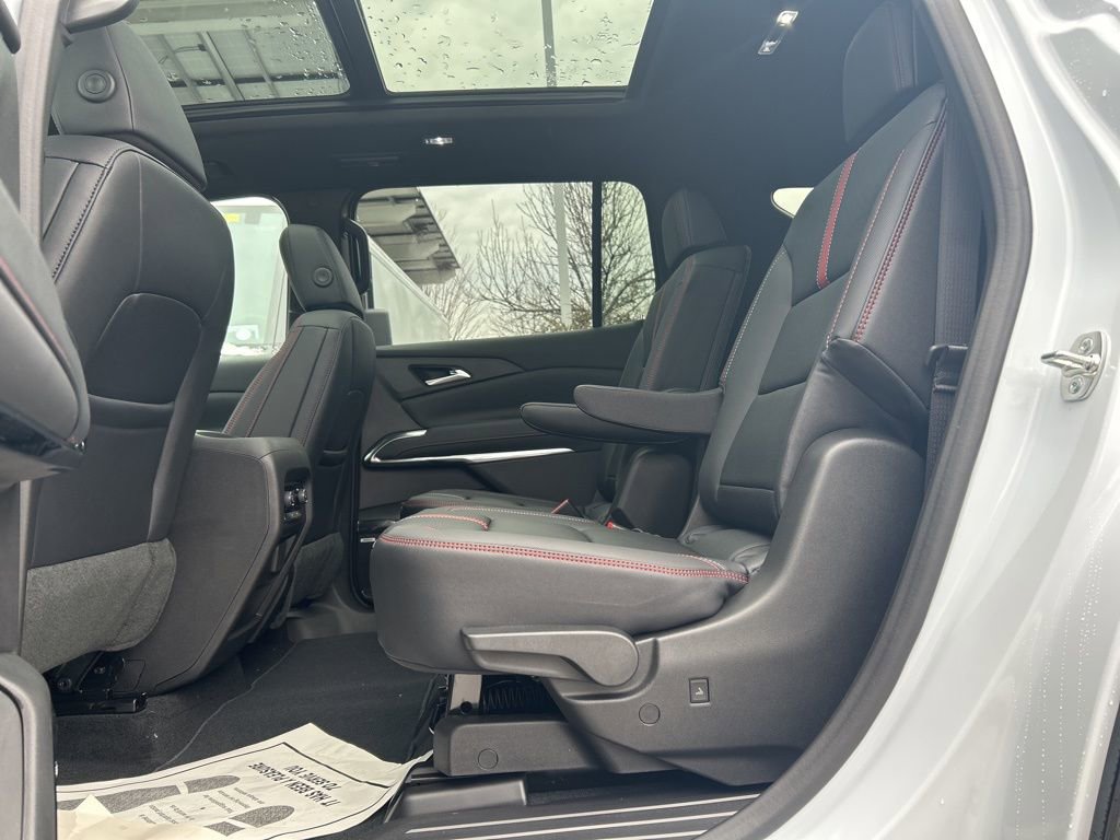 New 2026 Chevrolet Traverse RS image 16
