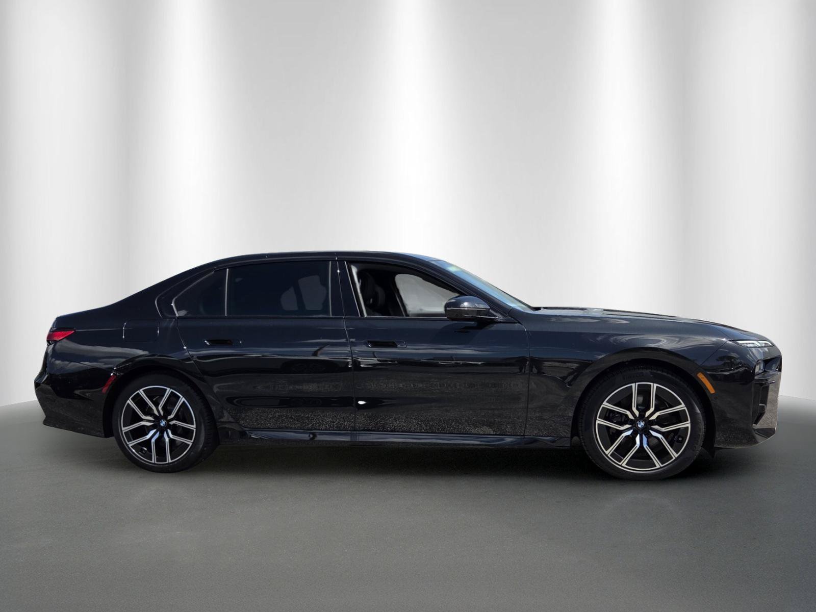 New 2026 BMW 740i RWD image 8