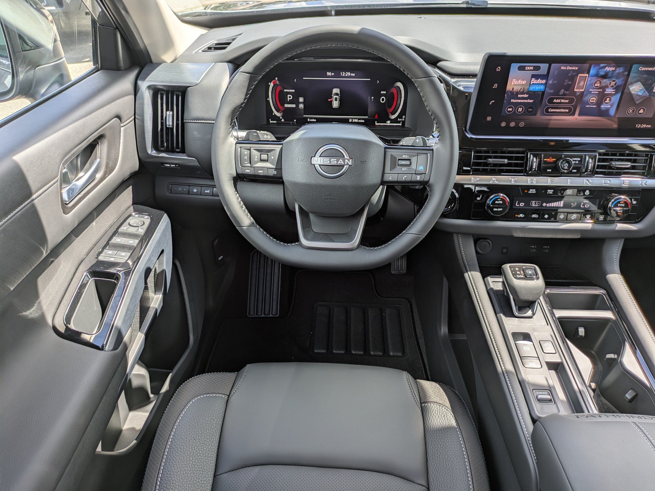 New 2026 Nissan Pathfinder SL FWD image 18
