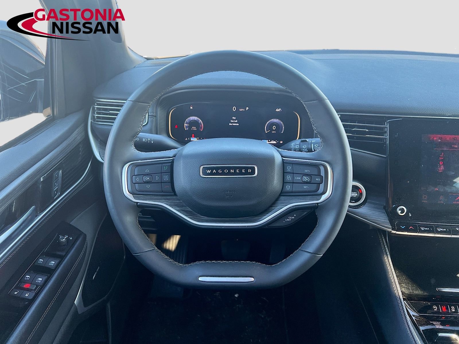 Used 2024 Jeep Wagoneer Series II w/ Flexible Seating Group image 31