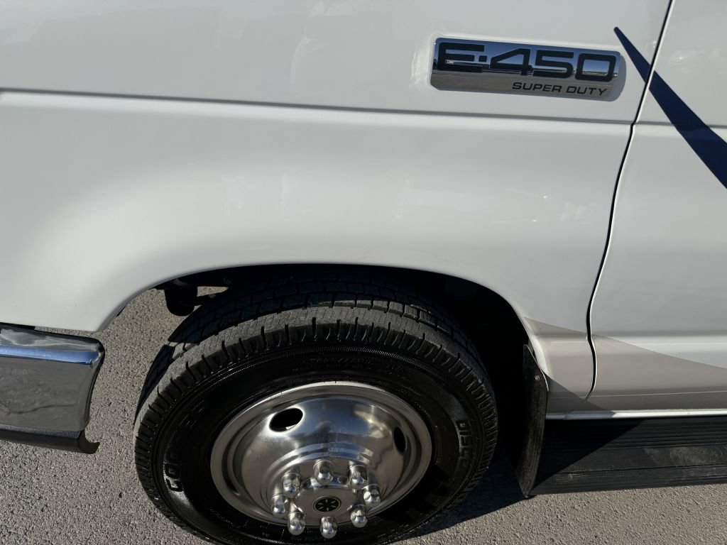 Used 2017 Ford E-450 and Econoline 450 Super Duty w/ Motorhome Prep Package RWD image 14