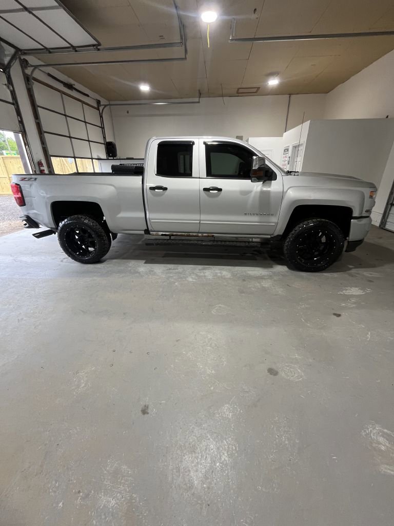 Used 2016 Chevrolet Silverado 1500 LT w/ All Star Edition AWD/4WD image 2