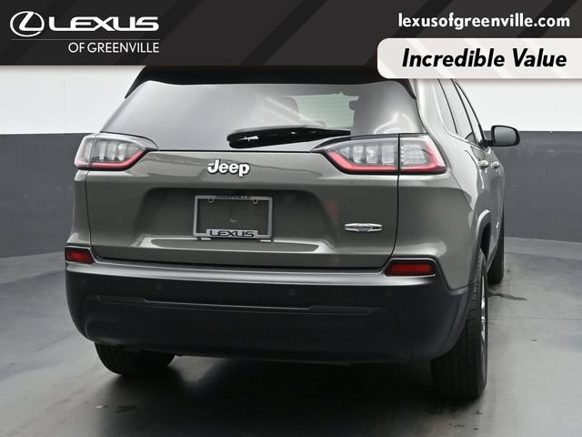 Used 2019 Jeep Cherokee Latitude Plus w/ Comfort/Convenience Group FWD image 3