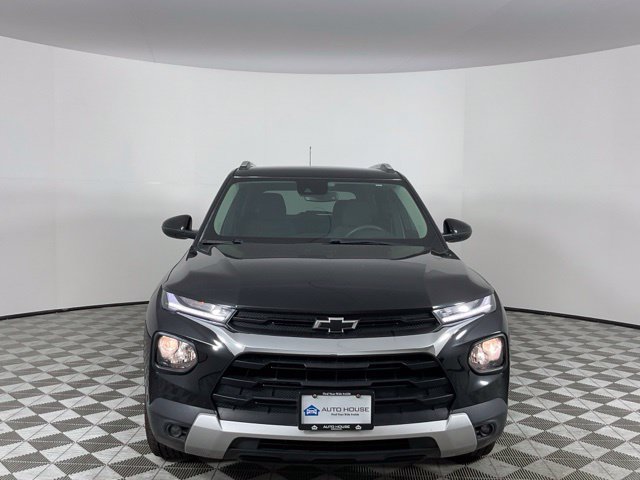 Used 2023 Chevrolet TrailBlazer LT w/ Convenience Package FWD image 2