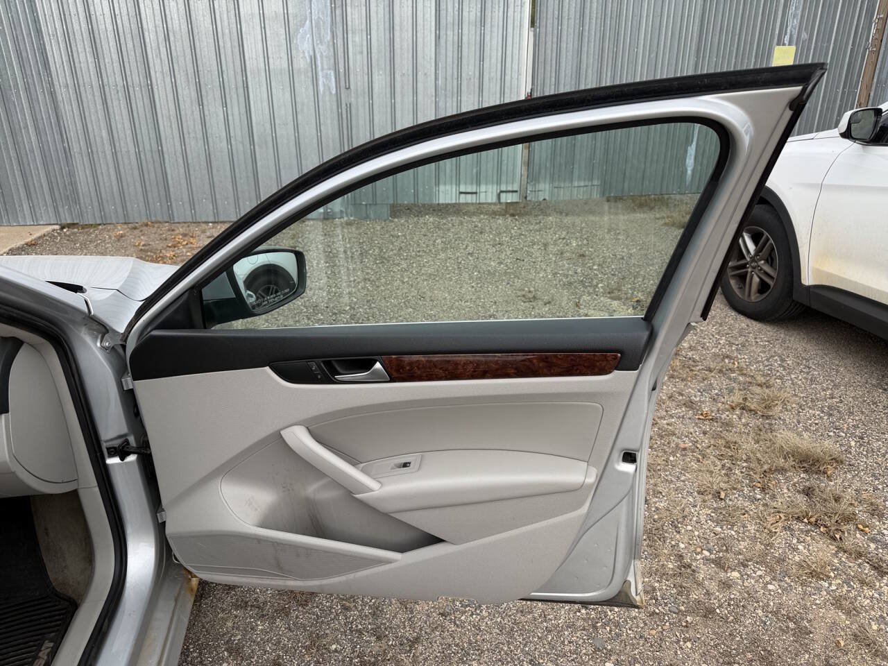 Used 2013 Volkswagen Passat 2.5 SEL Premium FWD image 28