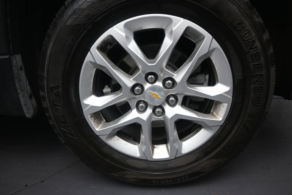 Used 2021 Chevrolet Traverse LS FWD image 10