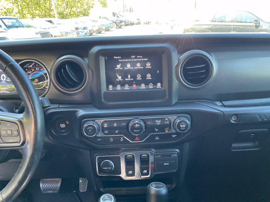Used 2022 Jeep Wrangler Sport AWD/4WD image 16