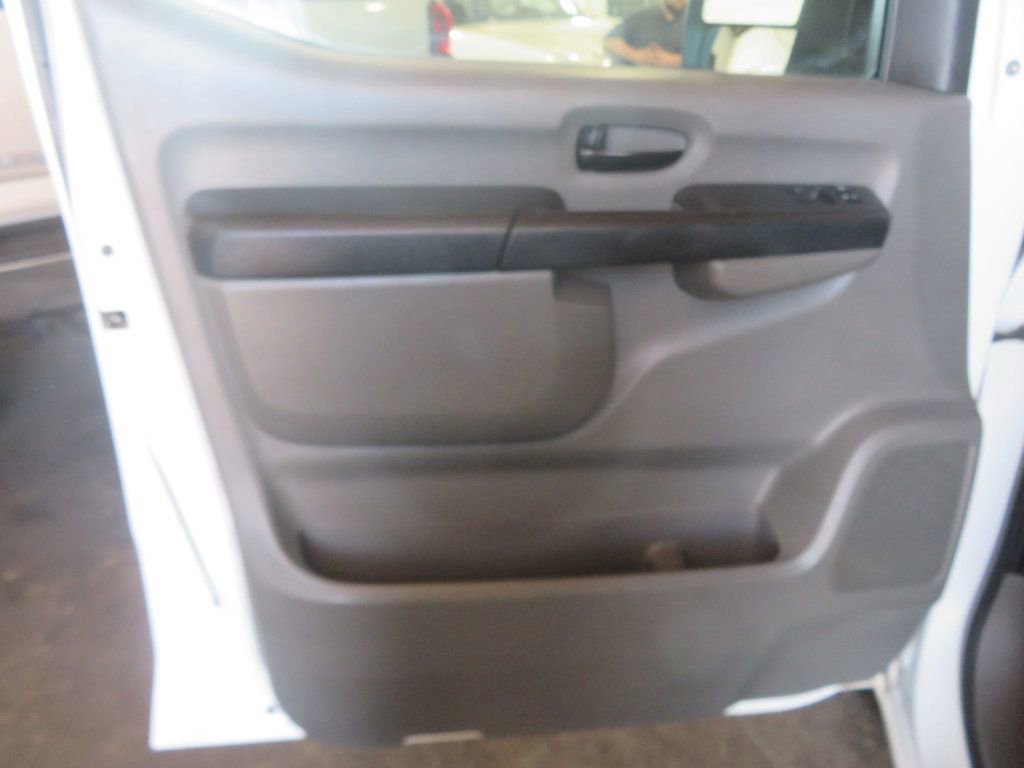 Used 2019 Nissan NV 2500 SV image 14