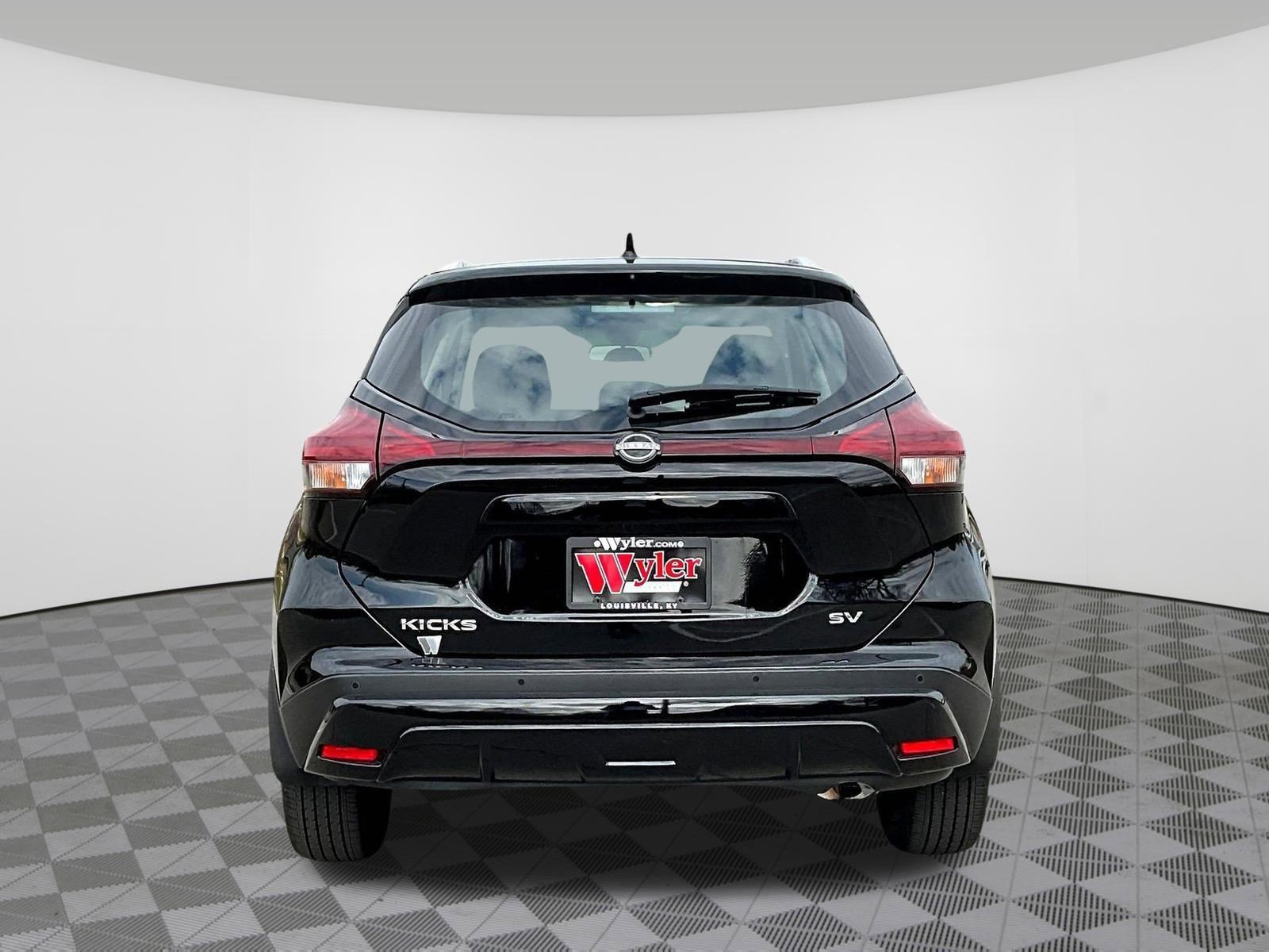 Used 2024 Nissan Kicks SV image 5