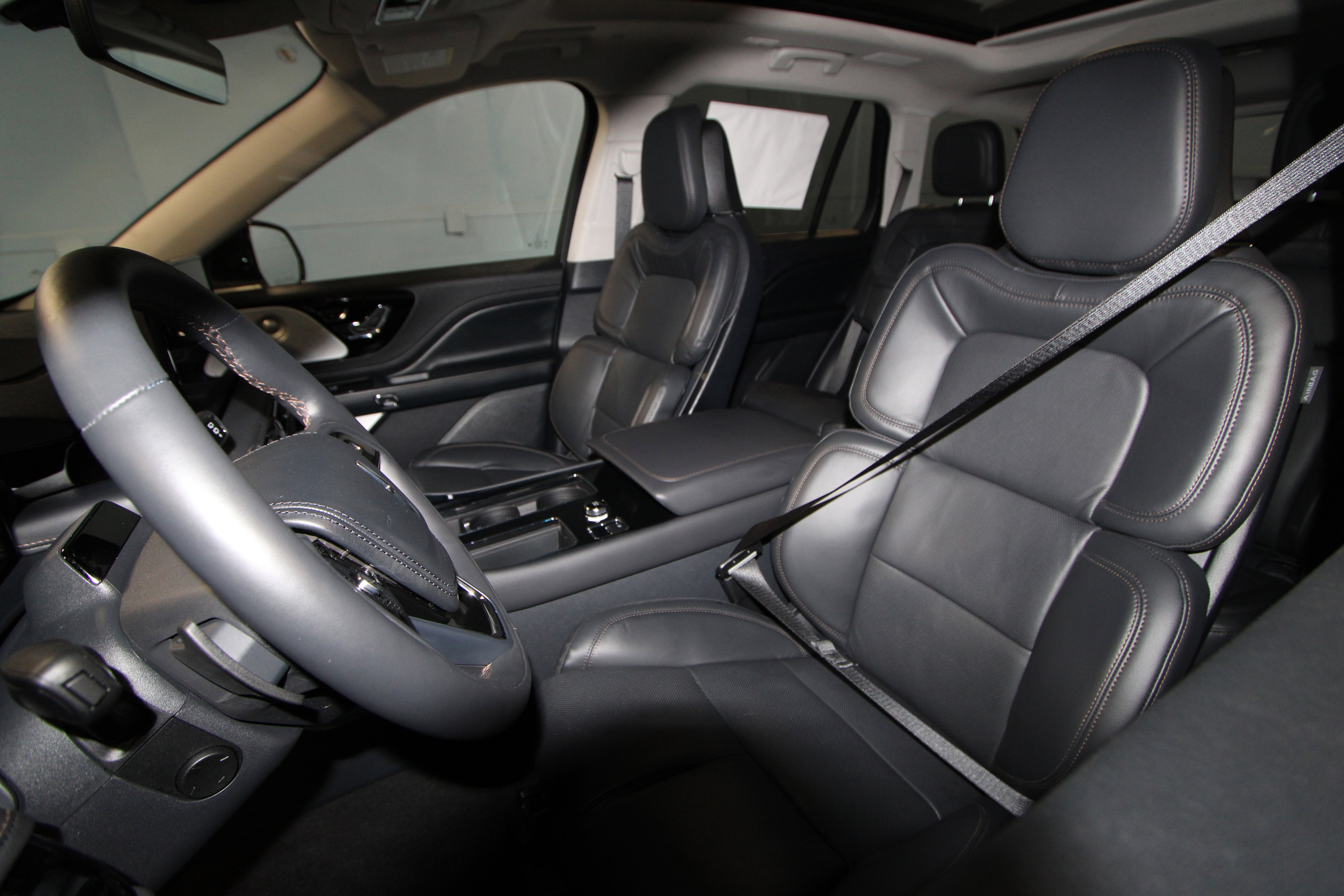 New 2026 Lincoln Aviator Reserve image 3