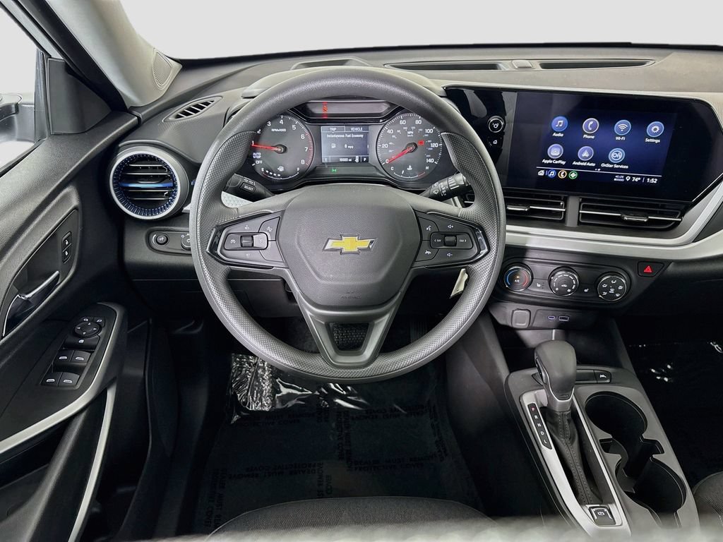 Certified 2025 Chevrolet Trax LS w/ LS Convenience Package FWD image 24