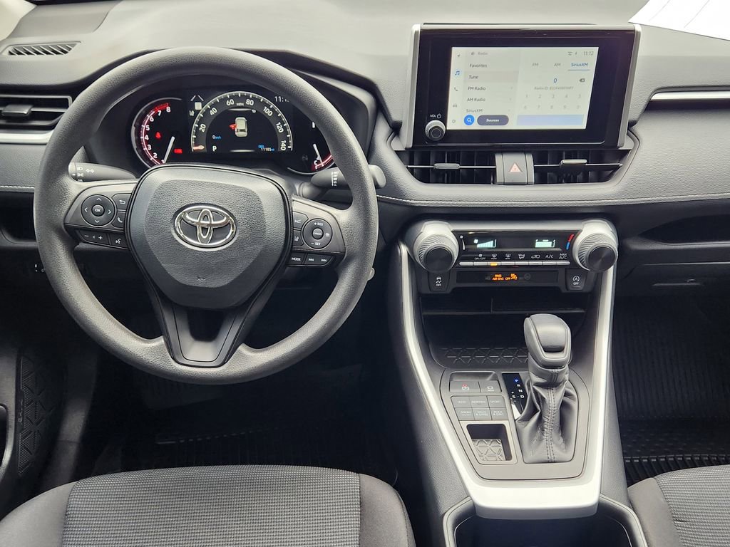 Used 2024 Toyota RAV4 LE AWD/4WD image 3