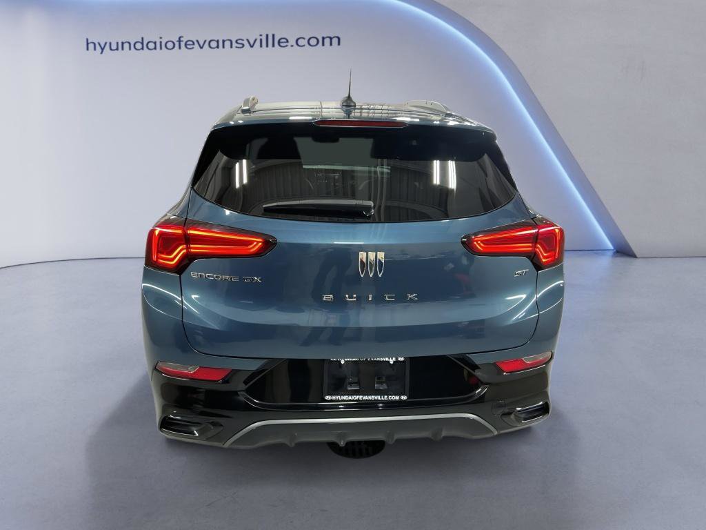 Used 2024 Buick Encore GX Sport Touring image 3