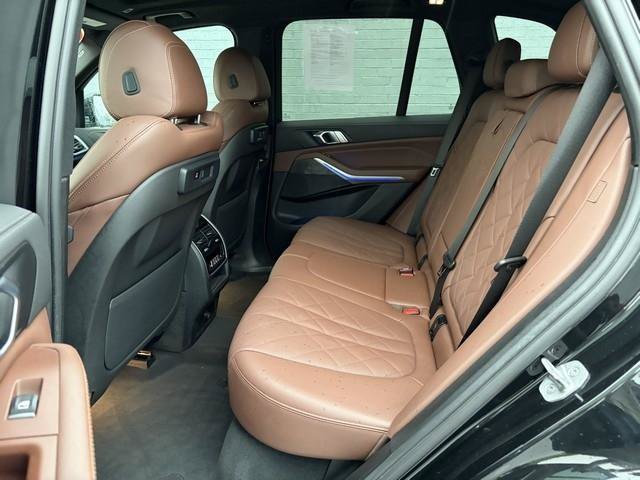 Used 2023 BMW X5 xDrive40i w/ Premium Package AWD/4WD image 21