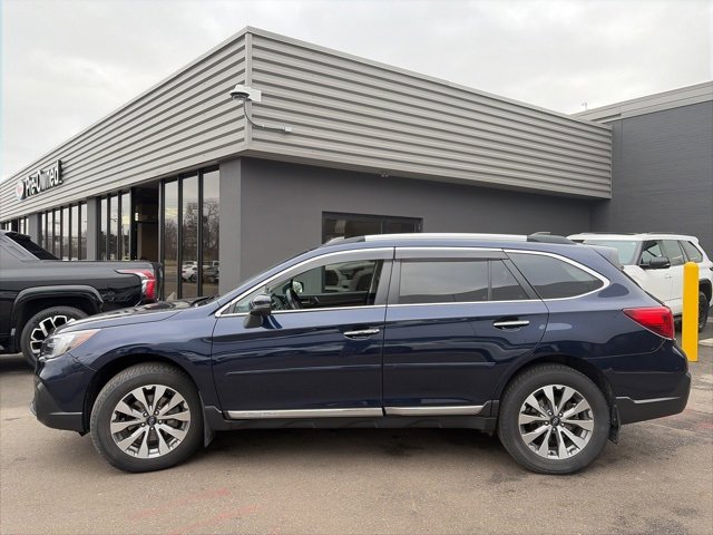 Used 2018 Subaru Outback 3.6R Touring w/ Popular Package #3 image 6