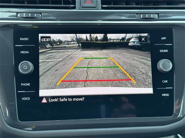 Used 2022 Volkswagen Tiguan SE image 20