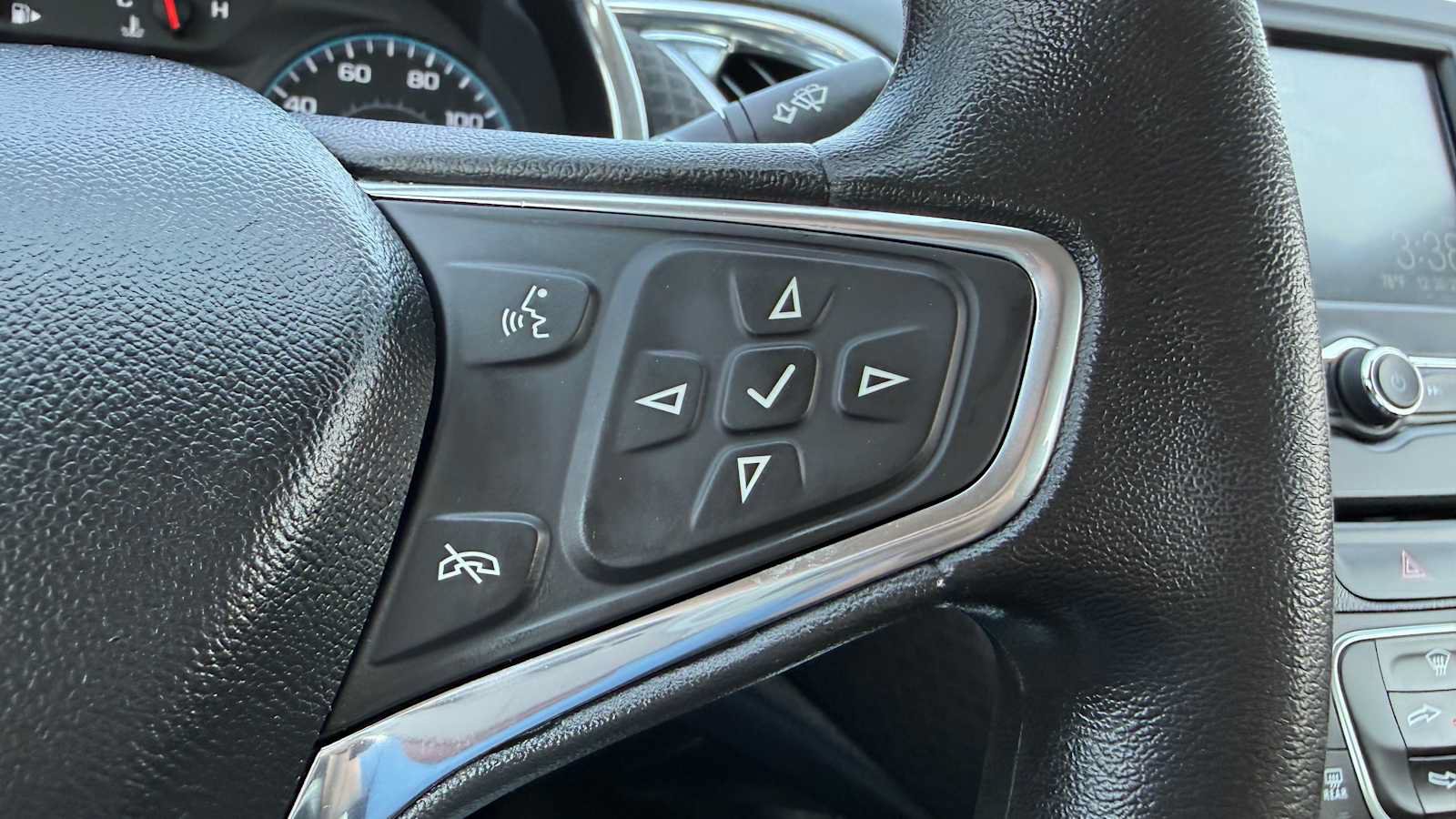 Used 2016 Chevrolet Malibu LT FWD image 16