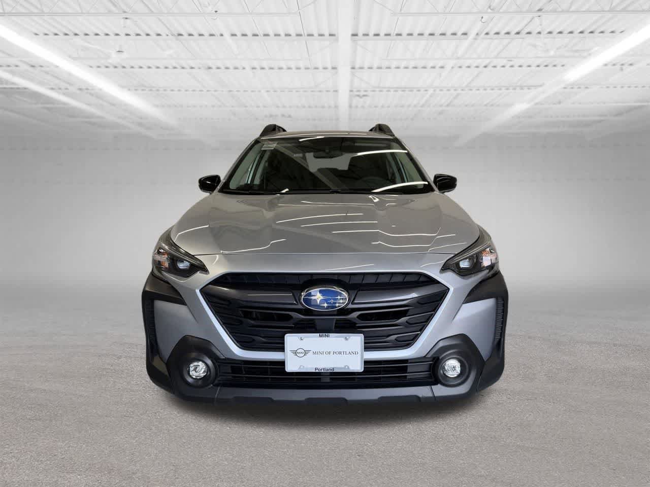 Used 2025 Subaru Outback Premium AWD/4WD image 8