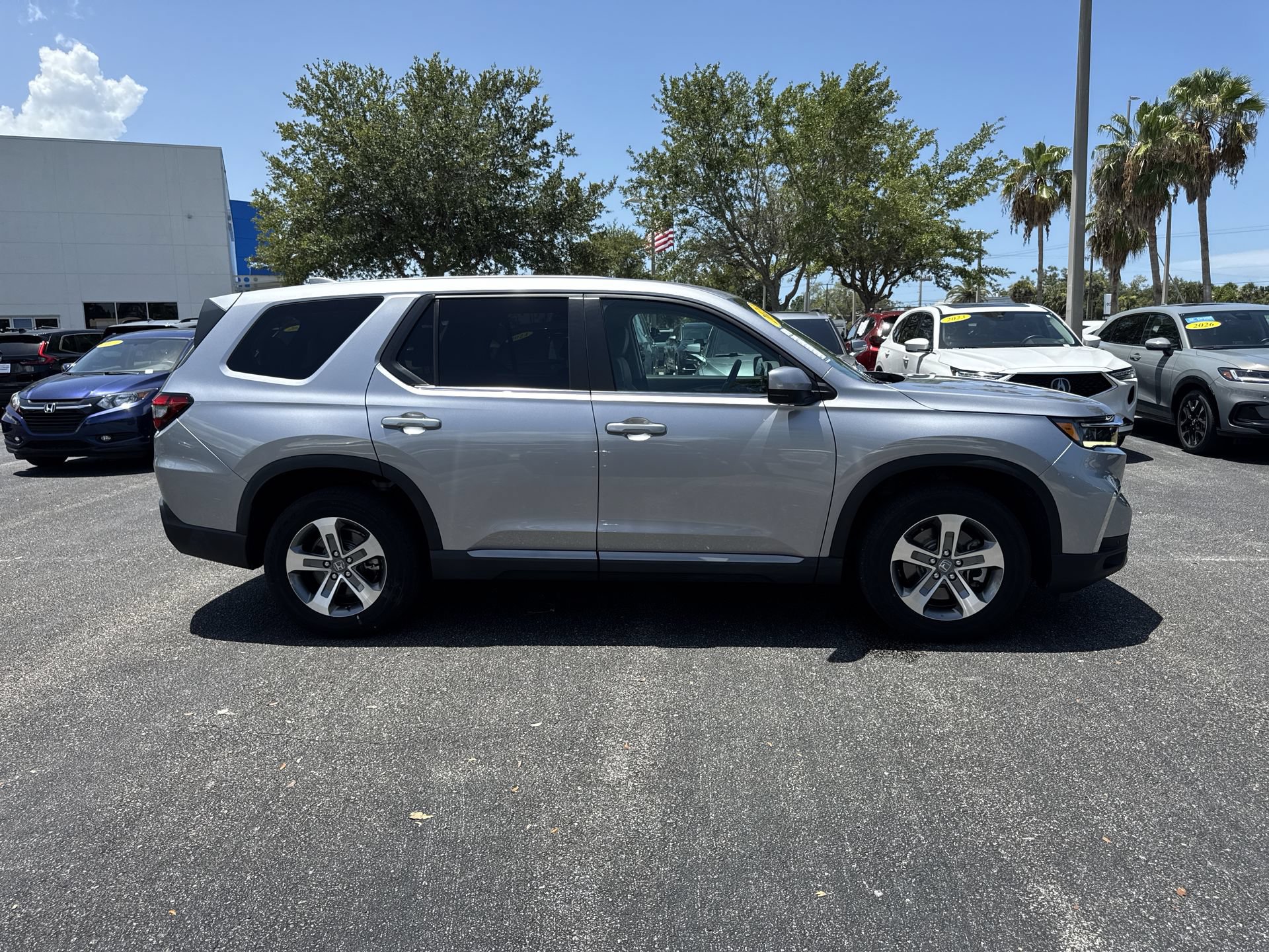Used 2023 Honda Pilot EX-L image 5