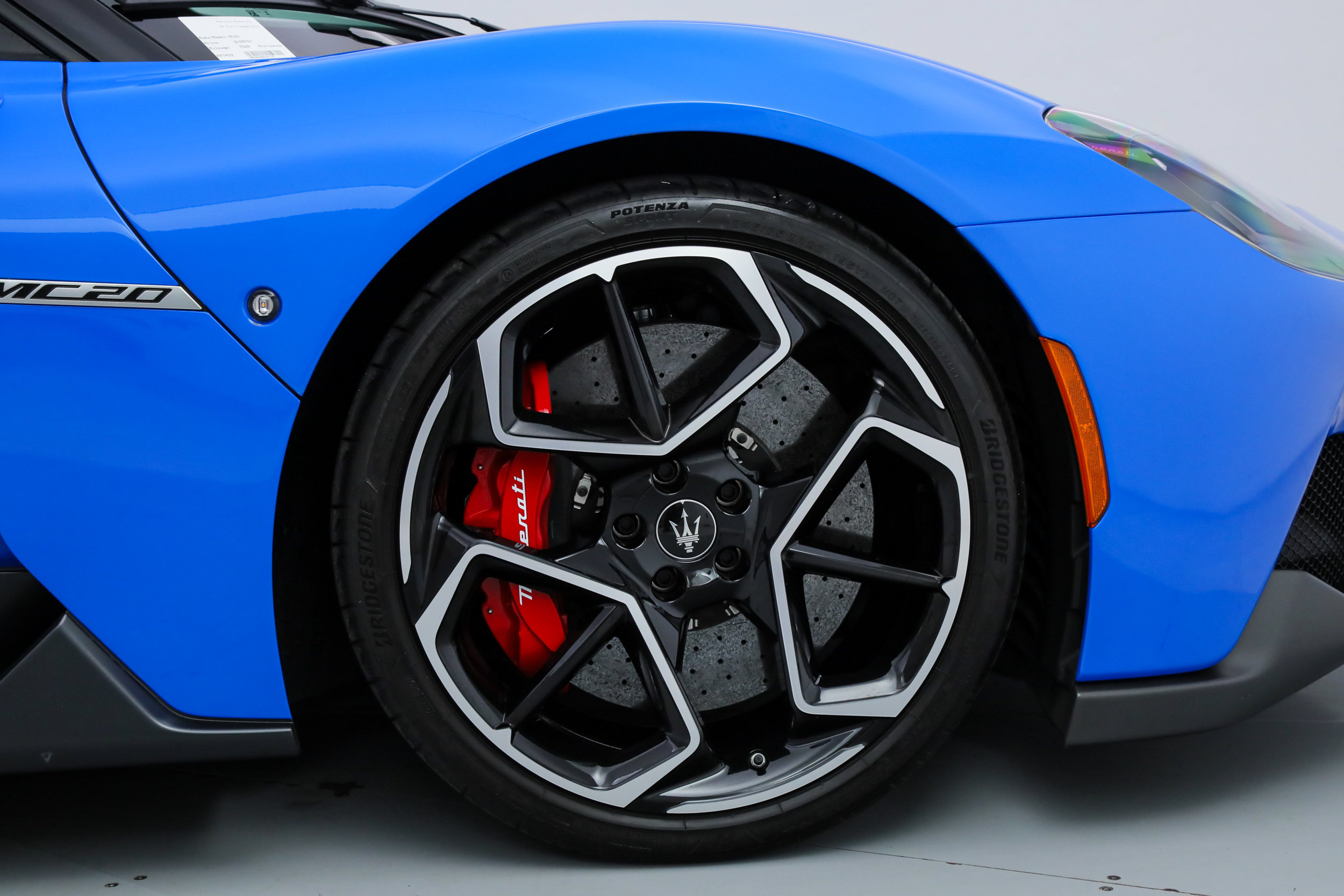 Certified 2022 Maserati MC20 Coupe RWD image 47