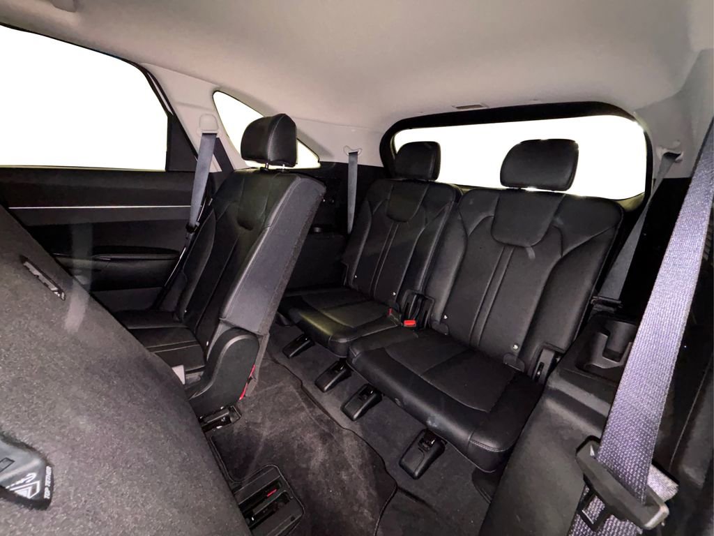 Used 2024 Kia Sorento S image 35