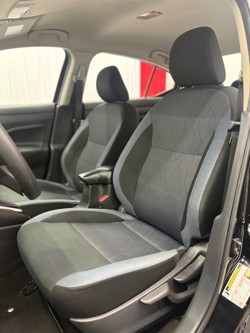 Used 2023 Nissan Versa SV FWD image 12