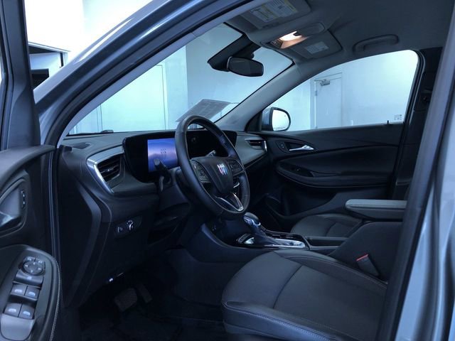 Used 2025 Buick Encore GX Preferred AWD/4WD image 11