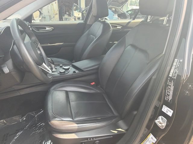 Used 2018 Alfa Romeo Giulia RWD image 20