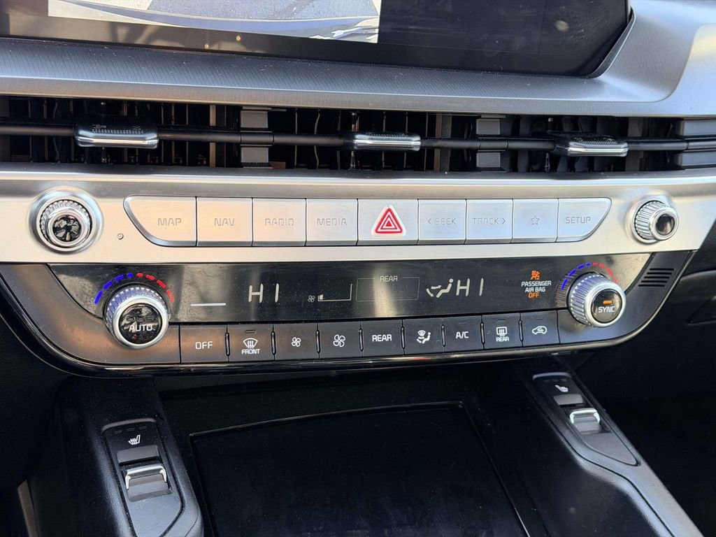 Used 2025 Kia Telluride S image 5