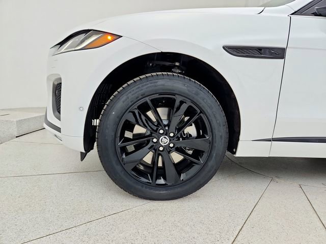 Certified 2026 Jaguar F-PACE R-Dynamic S image 30