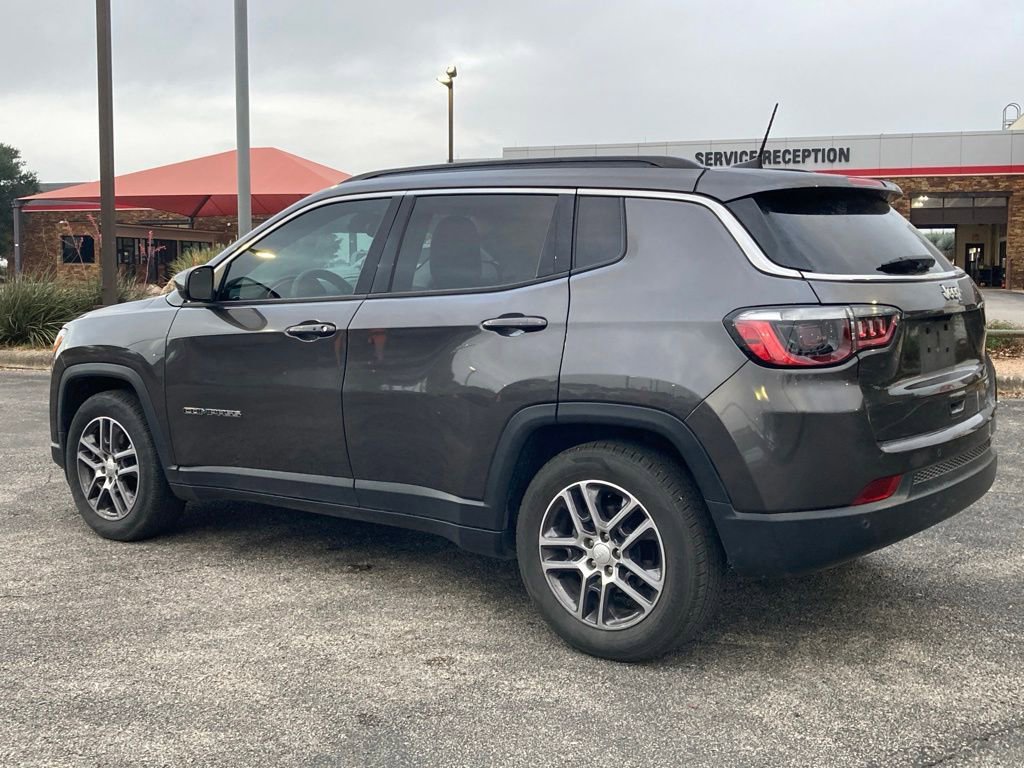 Used 2020 Jeep Compass Latitude FWD image 7