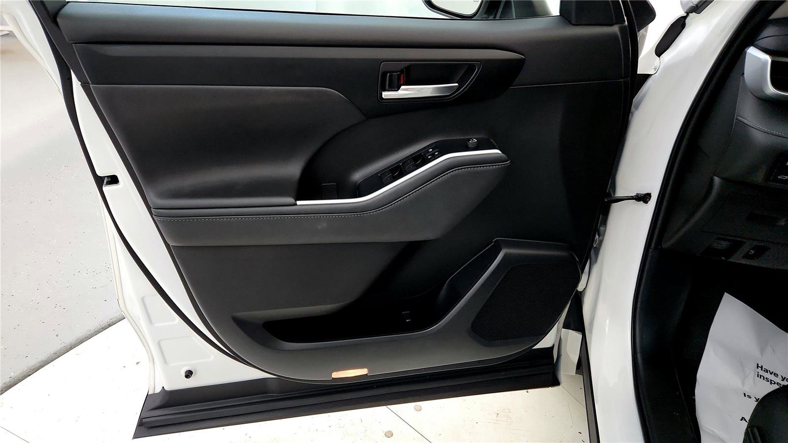 Certified 2020 Toyota Highlander XLE image 23