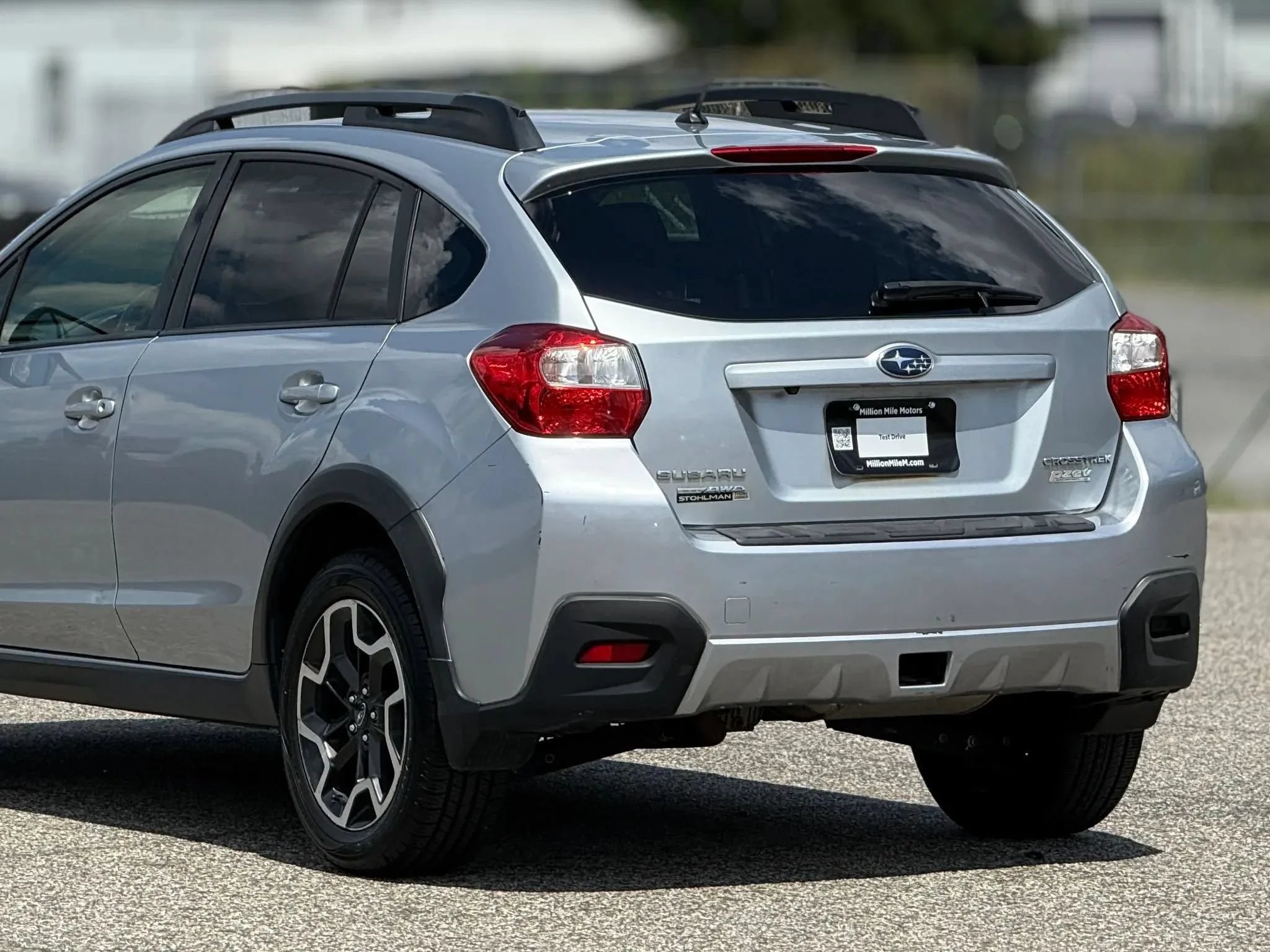 Used 2017 Subaru Crosstrek 2.0i Premium w/ Popular Package #1 AWD/4WD image 16