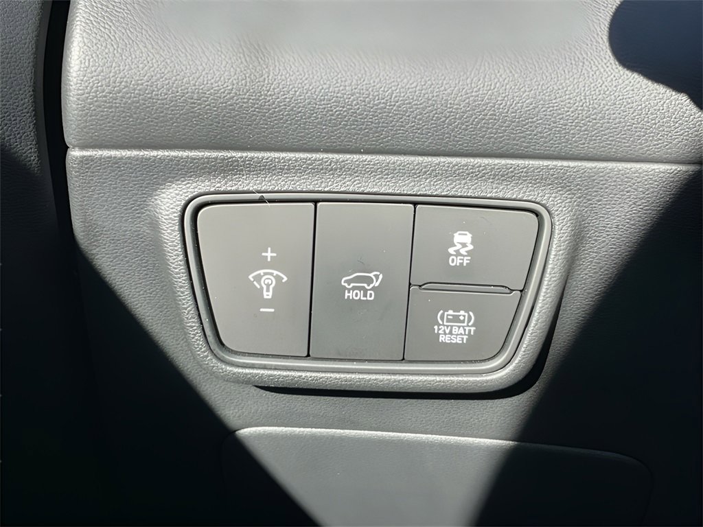 Certified 2022 Hyundai Tucson Limited w/ Cargo Package image 29