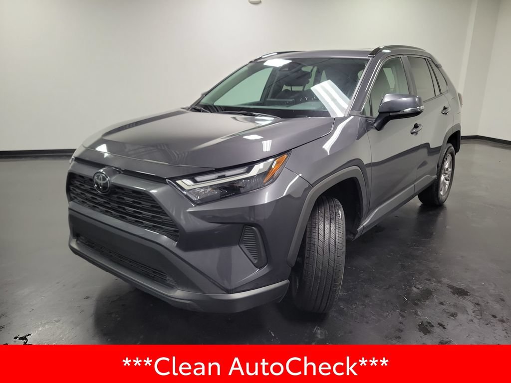 Used 2023 Toyota RAV4 XLE w/ Convenience Package AWD/4WD image 4