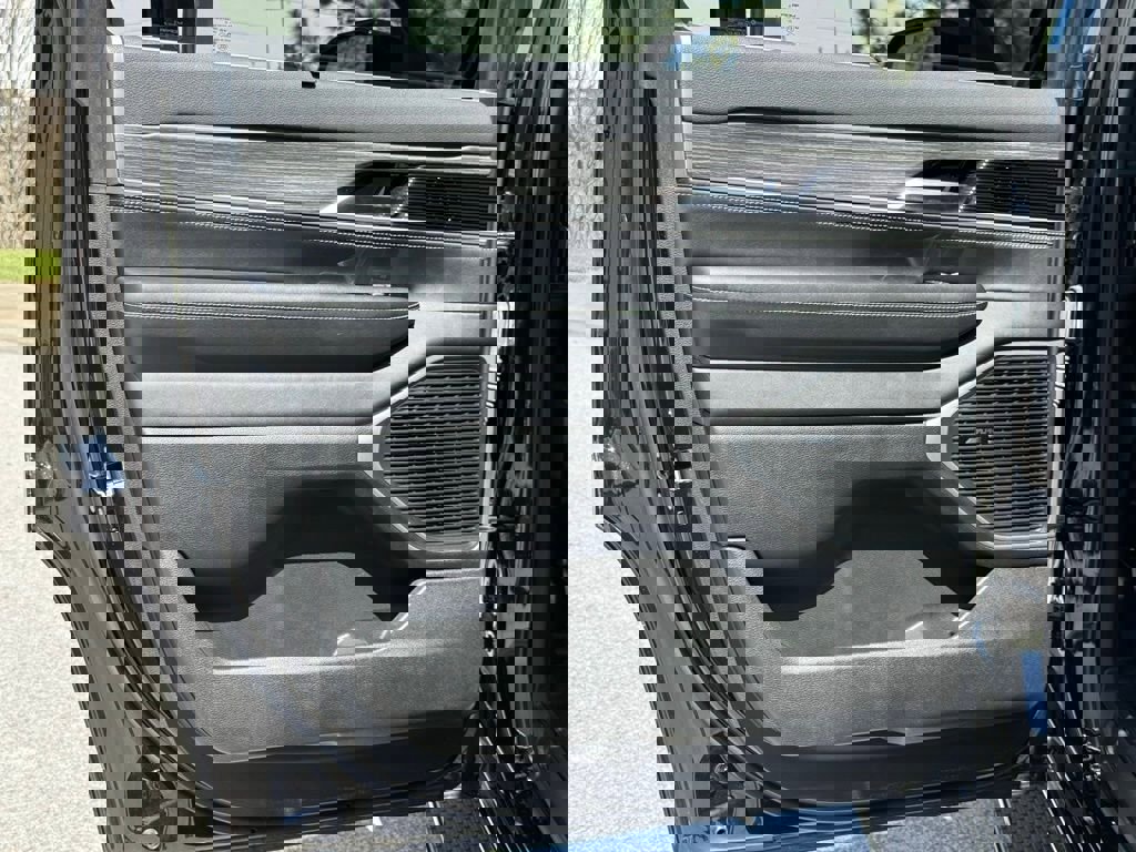 Used 2024 Jeep Wagoneer Series II w/ Convenience Group I image 29