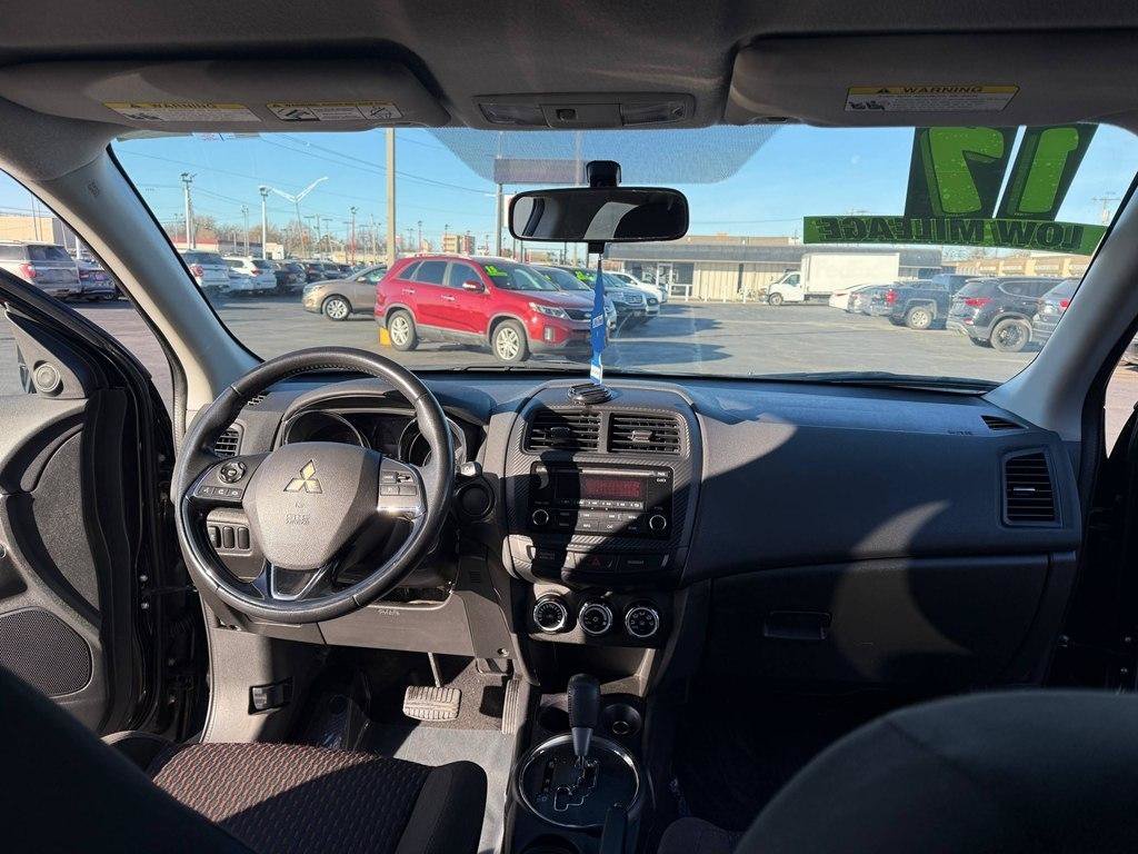 Used 2017 Mitsubishi Outlander Sport LE FWD image 18