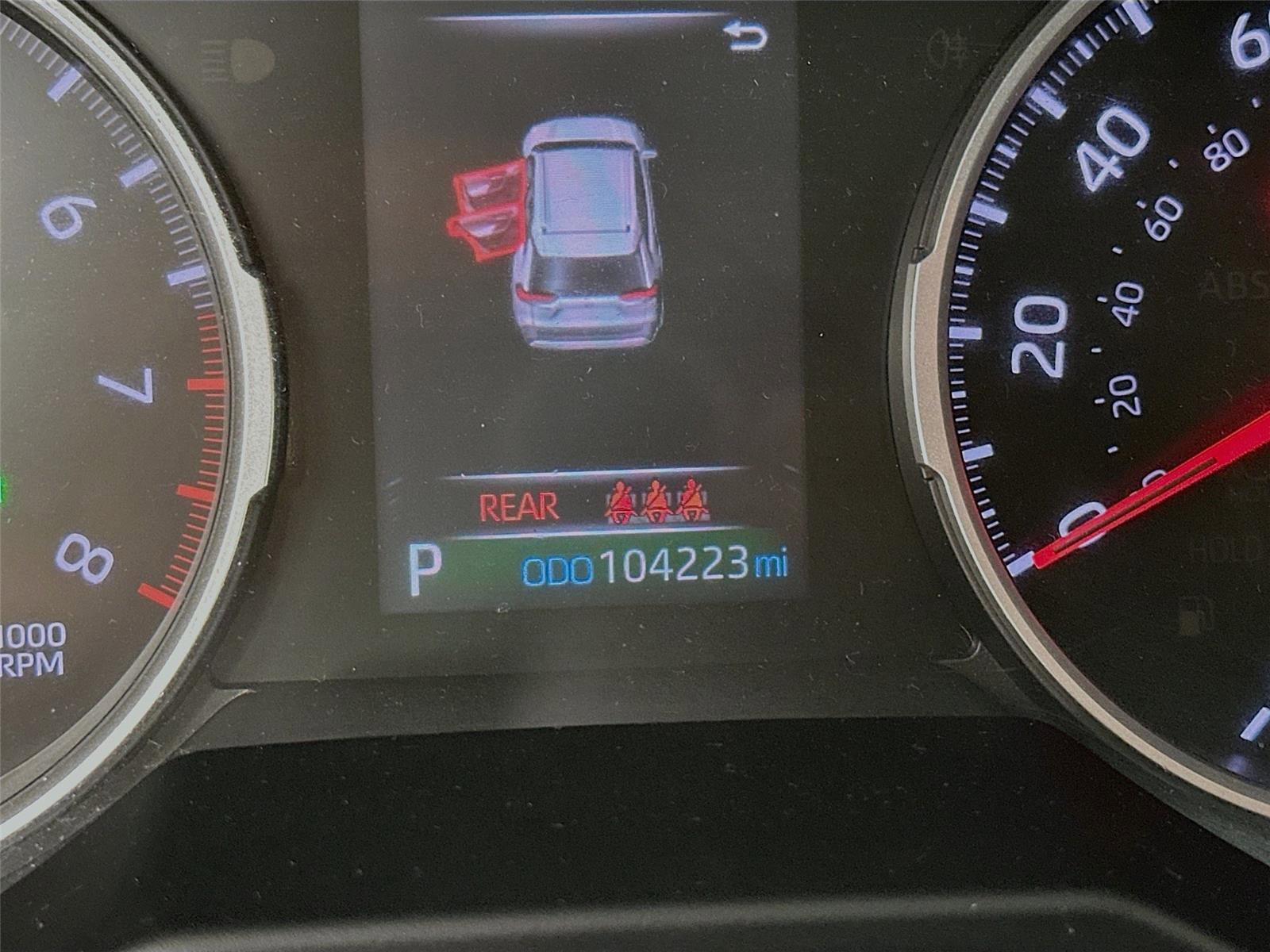 Used 2021 Toyota RAV4 XLE AWD/4WD image 18