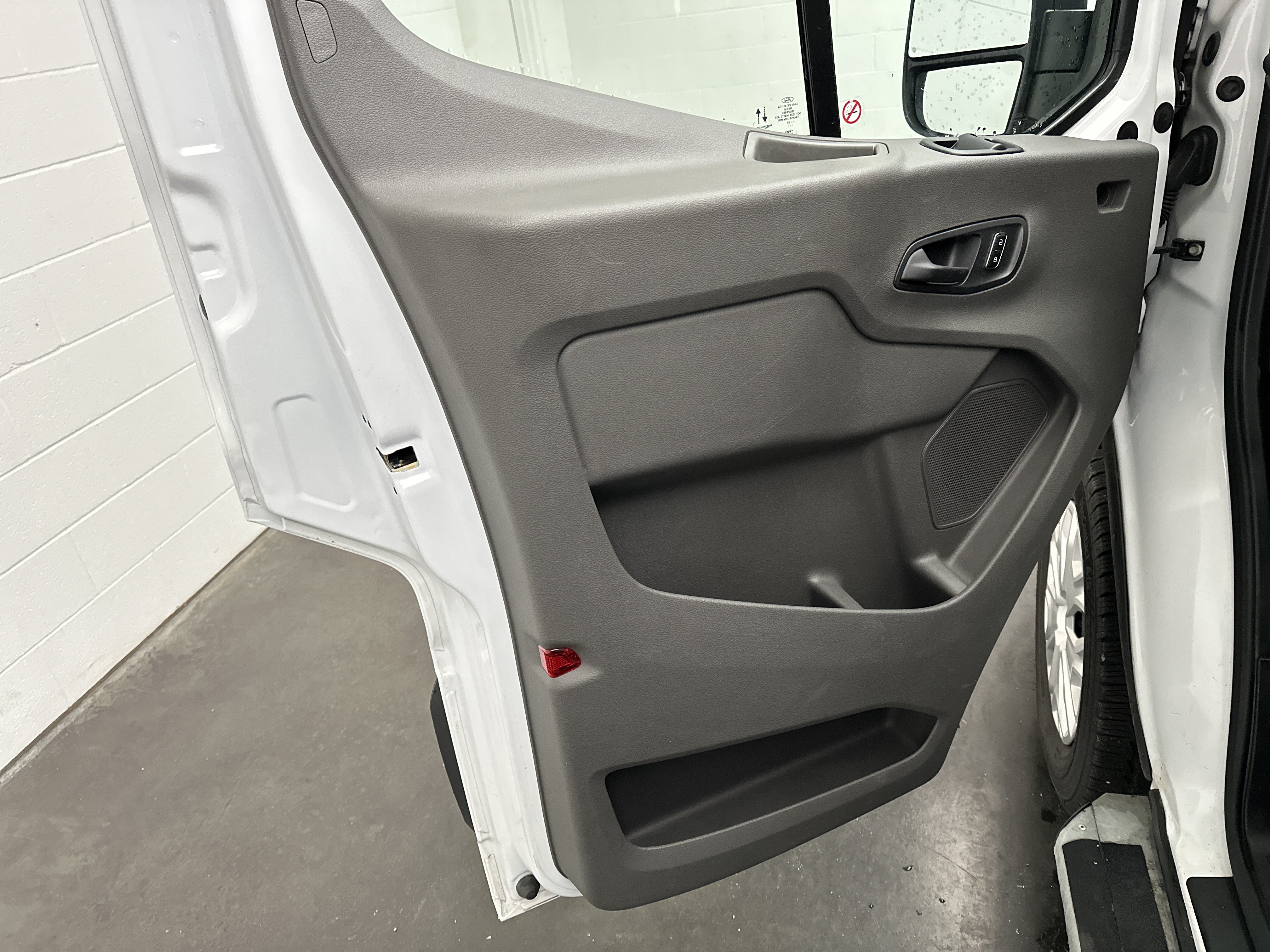 Used 2025 Ford Transit 250 Low Roof w/ Exterior Upgrade Package RWD image 17