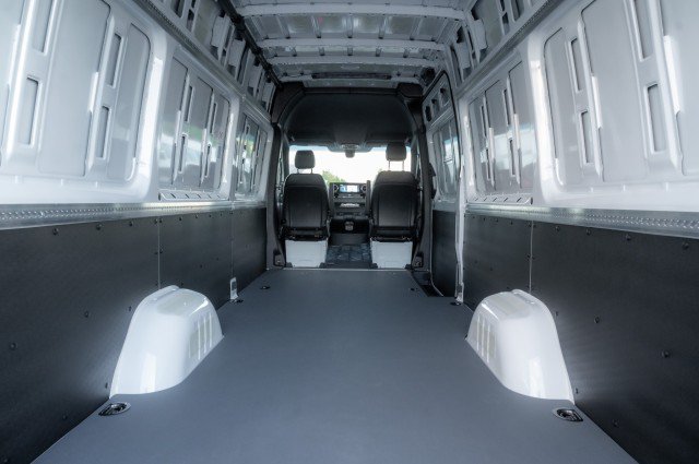 Used 2025 Mercedes-Benz Sprinter 2500 image 11