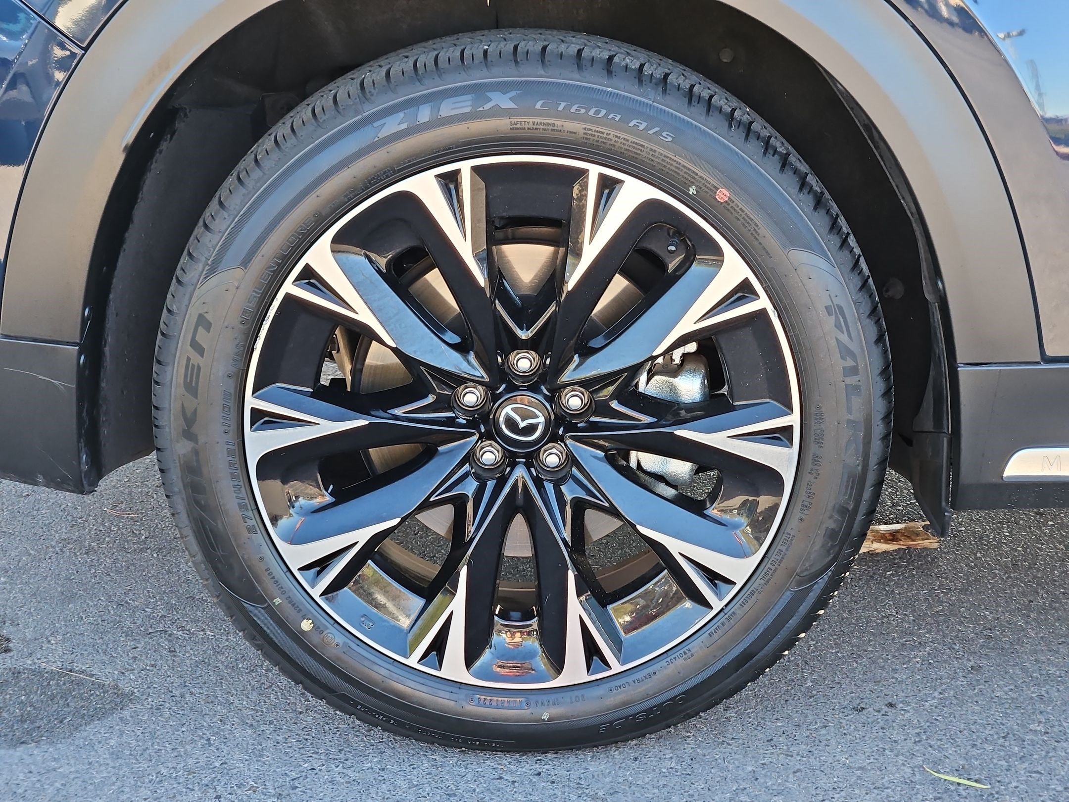 Used 2025 MAZDA CX-90 Plug-In Hybrid w/ Premium Plus AWD/4WD image 12