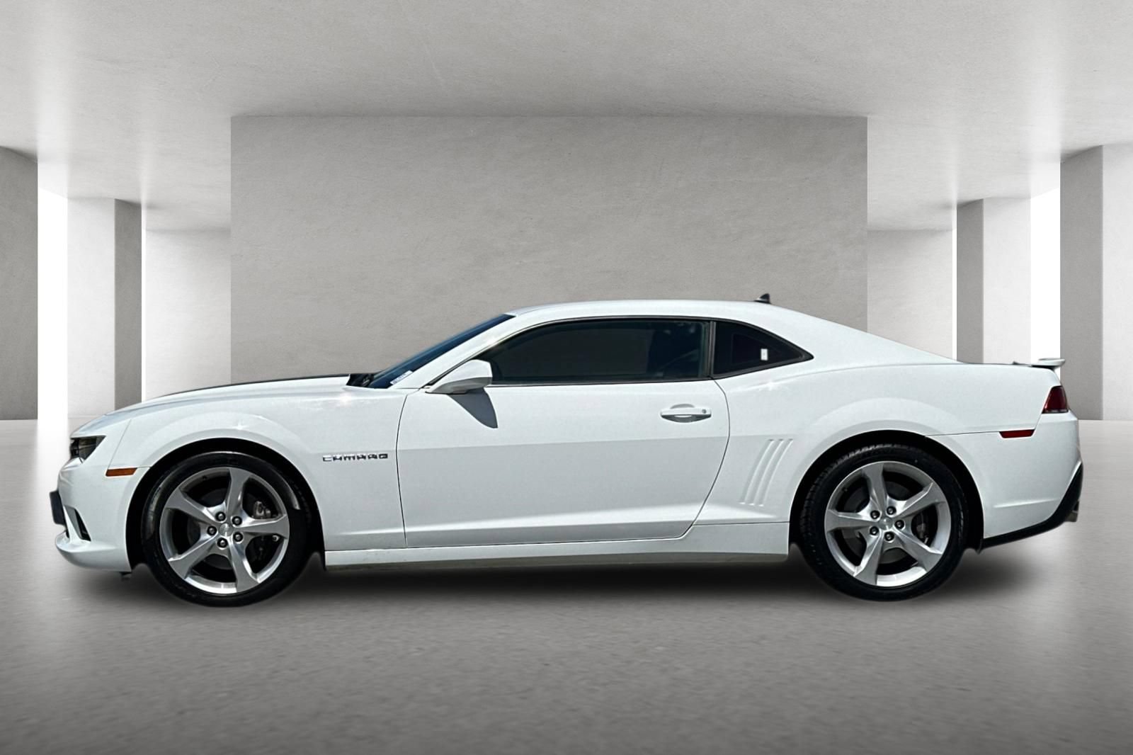 Used 2015 Chevrolet Camaro SS w/ Black Rally Stripe Package RWD image 12