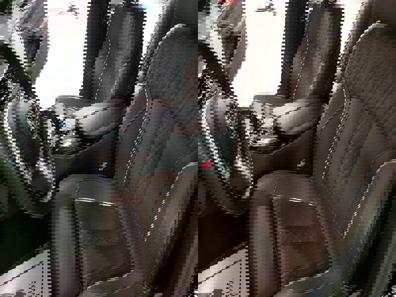 Used 2023 BMW 540i xDrive w/ M Sport Package image 16