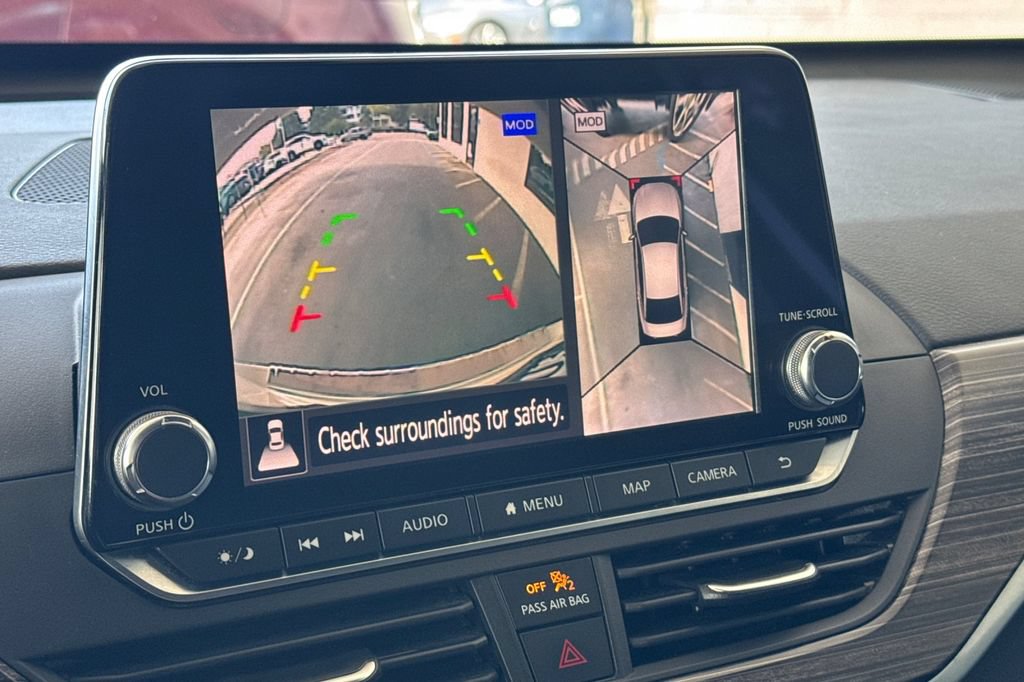 Used 2019 Nissan Altima 2.0 Platinum FWD image 18
