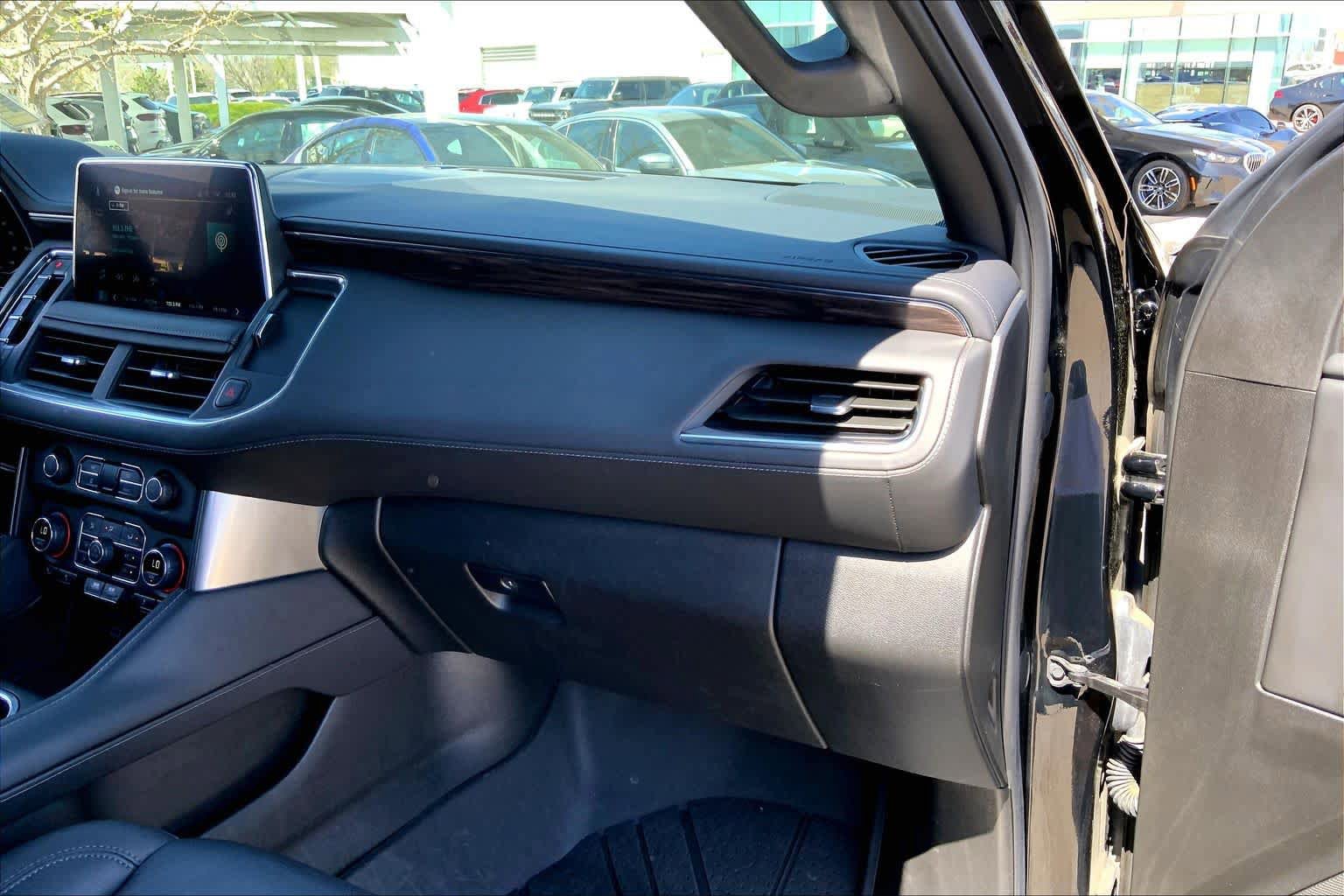 Used 2023 Chevrolet Tahoe LT w/ Luxury Package AWD/4WD image 17