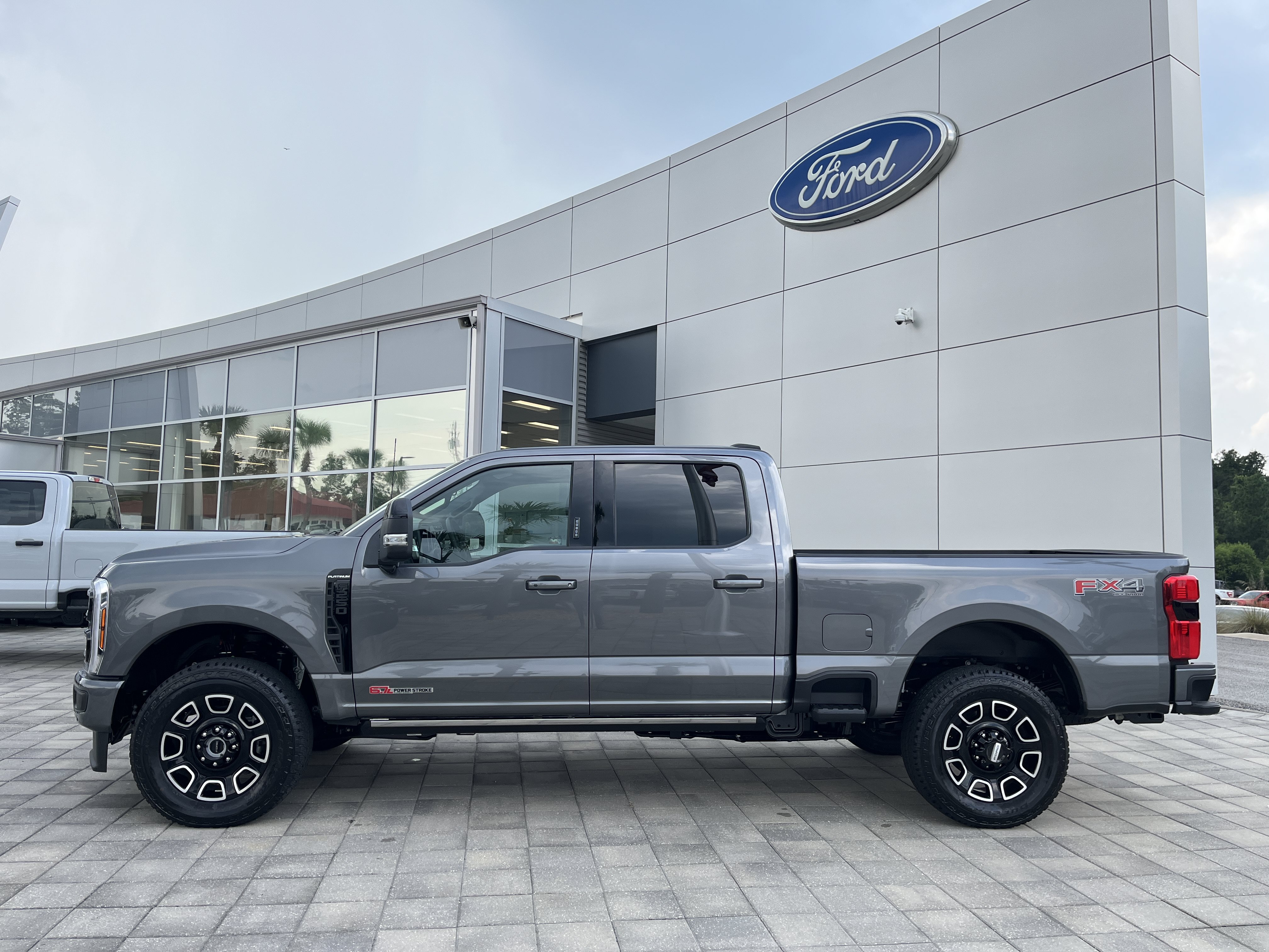 New 2026 Ford F250 Platinum AWD/4WD image 3