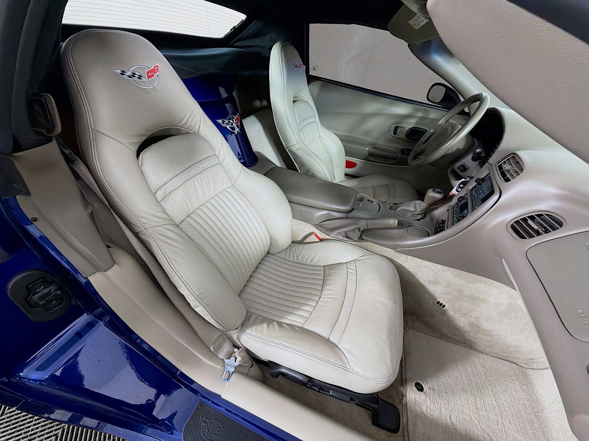 Used 2004 Chevrolet Corvette Convertible w/ Preferred Equipment Group image 24