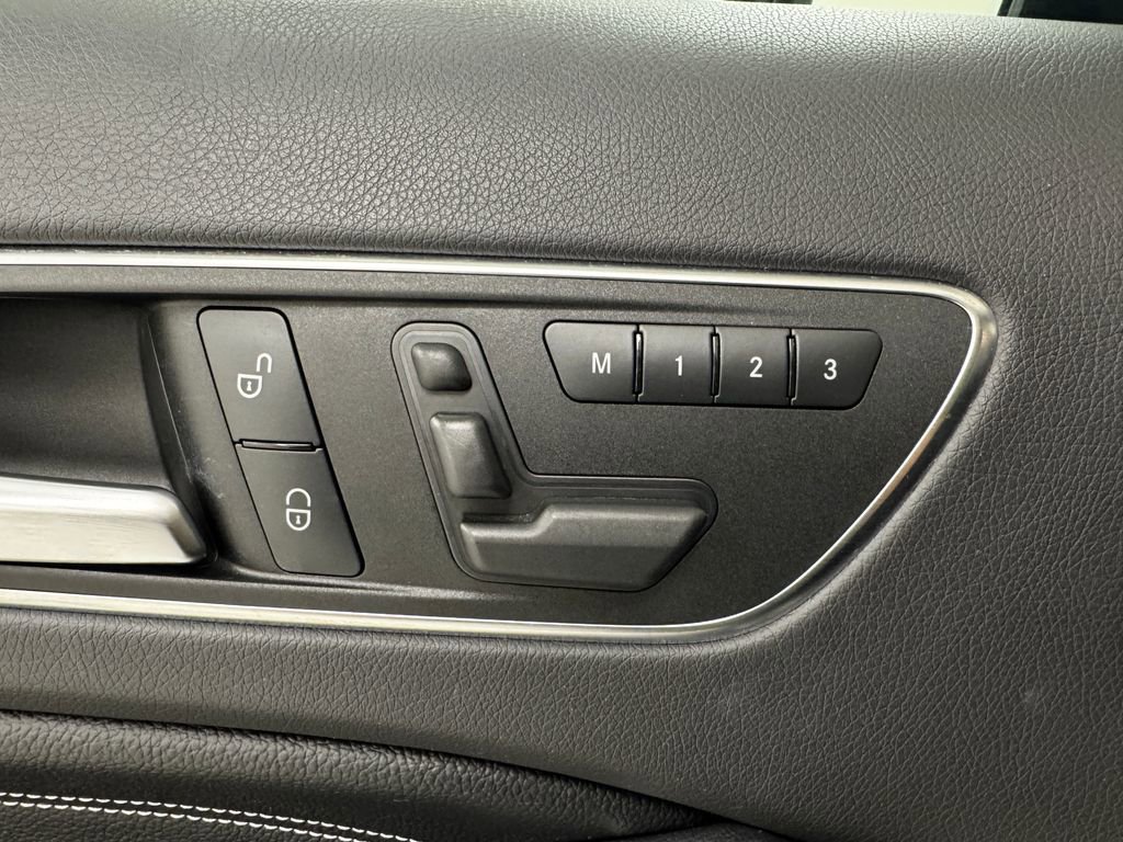 Used 2017 Mercedes-Benz GLA 250 4MATIC image 30